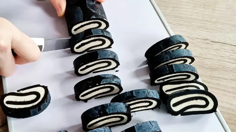Oreo Swiss Roll – Only 3 Ingredients and No Baking!